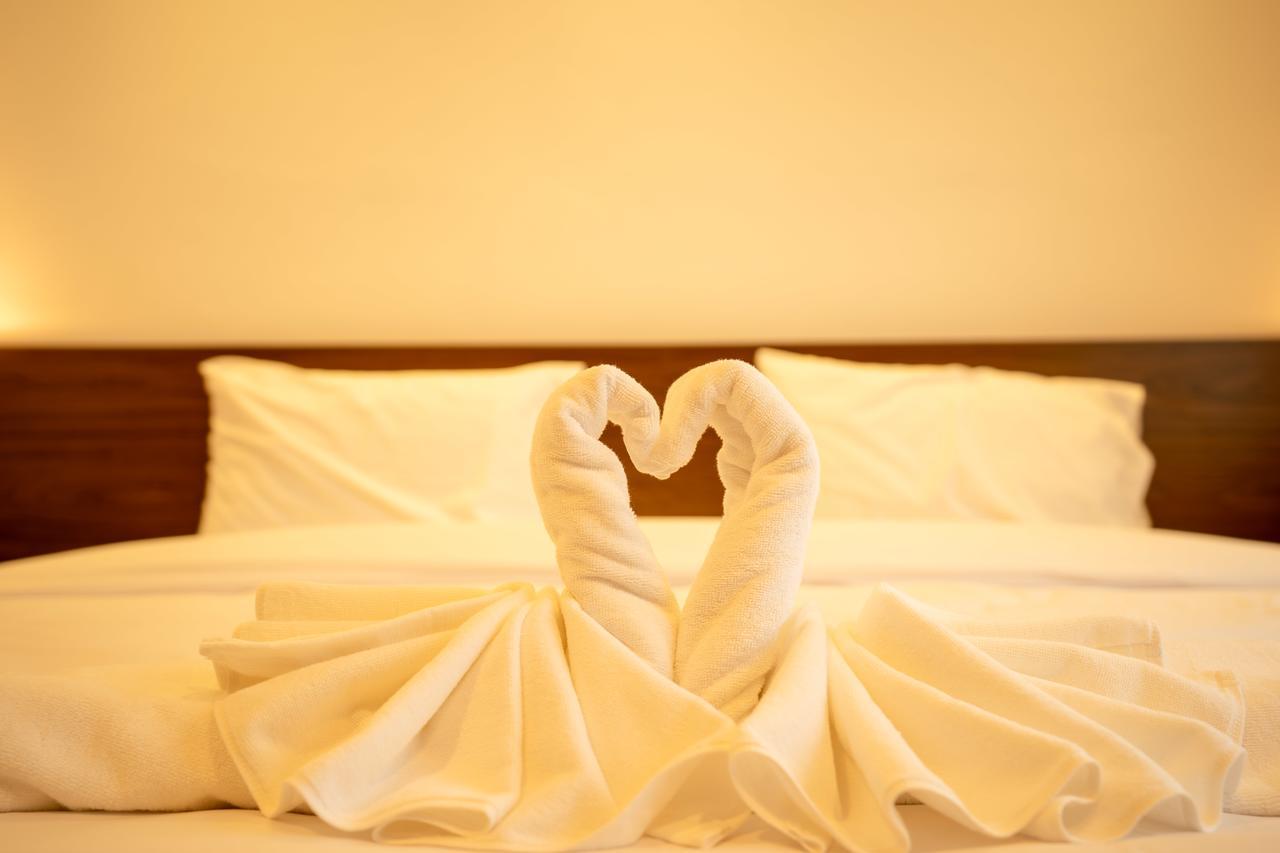 Intouch Riverside Hotel Паксе Экстерьер фото